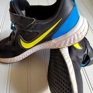 Nike flex runner shoes fun colors